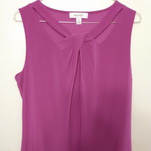 Nine West sleeveless twist keyhole neck solid blou